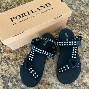 🖤Portland Summer shinny sandals 🖤